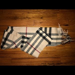 Burberry Giant Nova Check Cashmere scarf